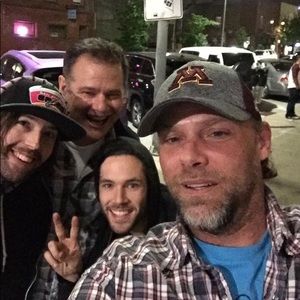 Meet your Posher, Carl